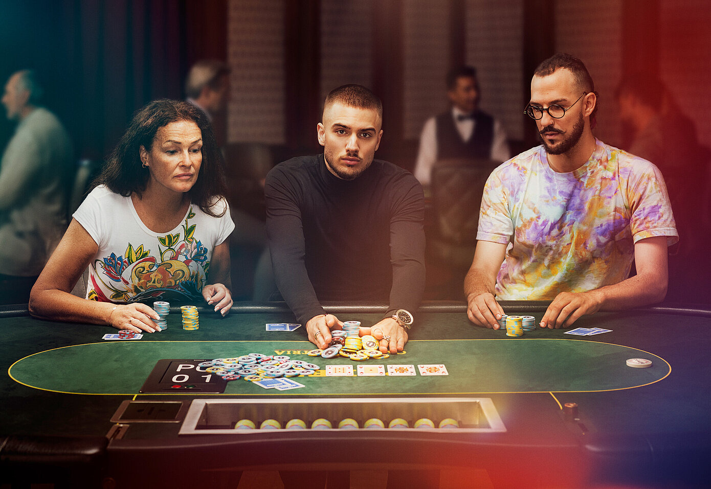 Gruppe bei Poker Turnier im Casino